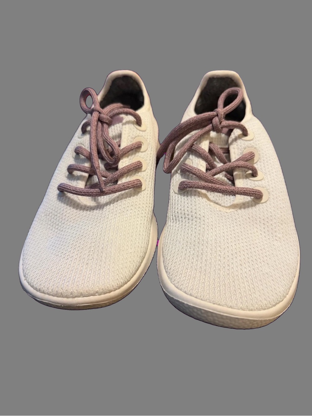 allbirds Tree Runners Women’s White with Mauve Laces Size 10